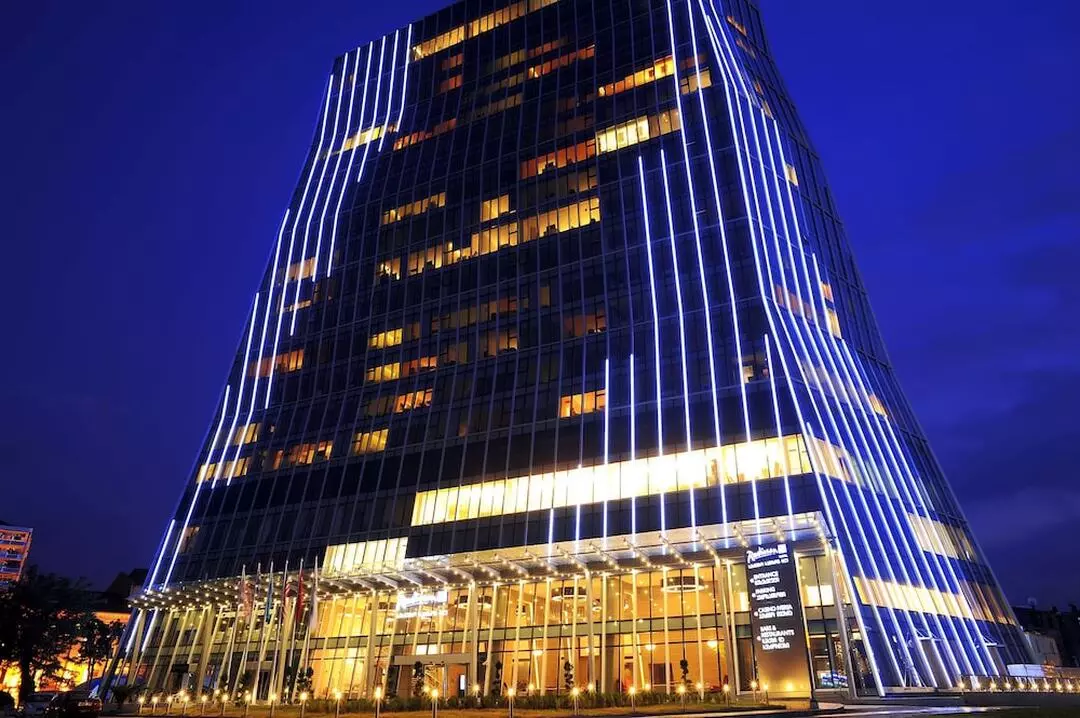 Radisson Blu Hotel Batumi tizgasht